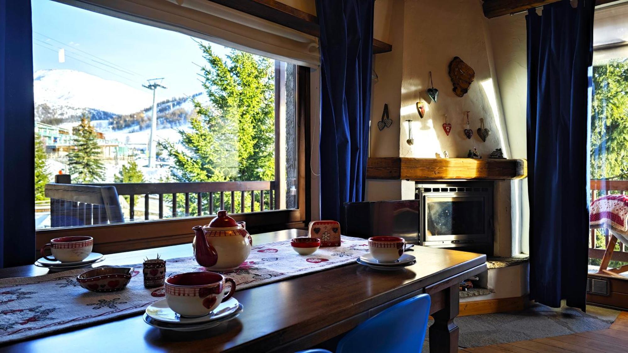 Hostdomus - Imperial Chalet Villa Colle Colle Sestriere Kültér fotó