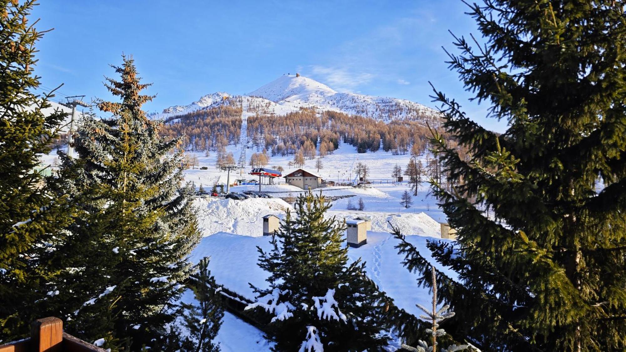 Hostdomus - Imperial Chalet Villa Colle Colle Sestriere Kültér fotó